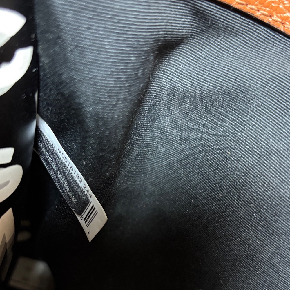 Marc Jacobs Black and White Tote Bag Mini Grind 9”Lx7.75”Hx3.75”W - Picture 15 of 17